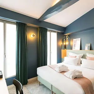 Amoi **** Paris