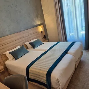 Champerret Elysees *** Paris